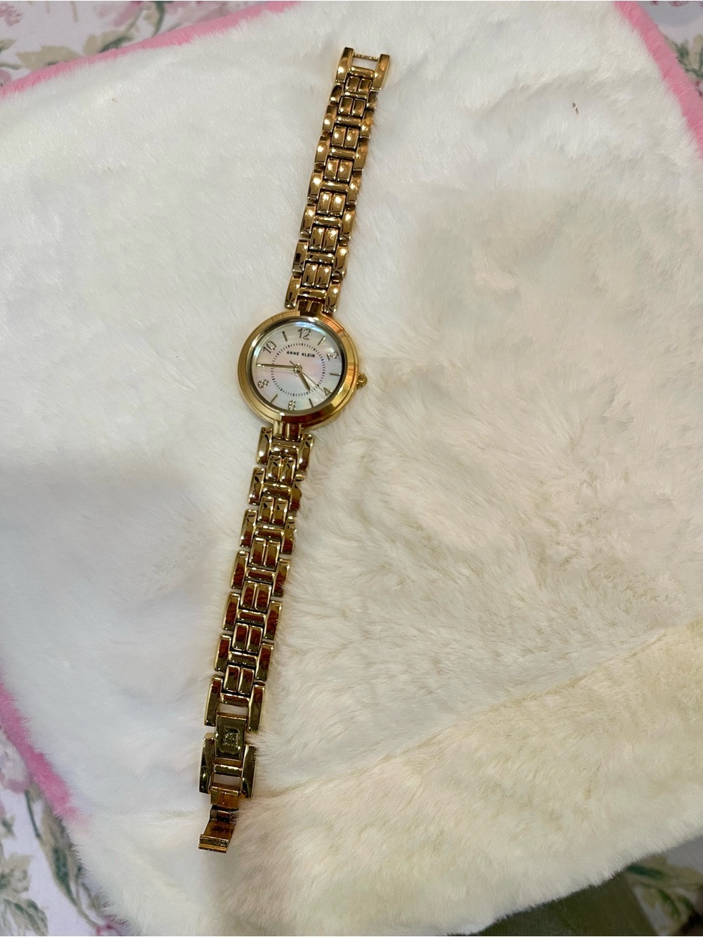 Gold-Tone Women's Bracelet Watch - Elegant Everyday Style